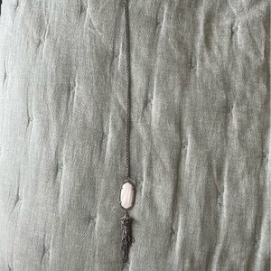 Kendra Scott Rayne Necklace - silver with ivory pearl stone